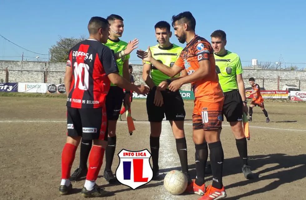 Escuela y Unión San Vicente repartieron puntos en le inicio del torneo.