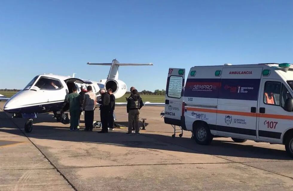 Okulovich fue trasladado en avión a Buenos Aires. Foto: Gentileza.