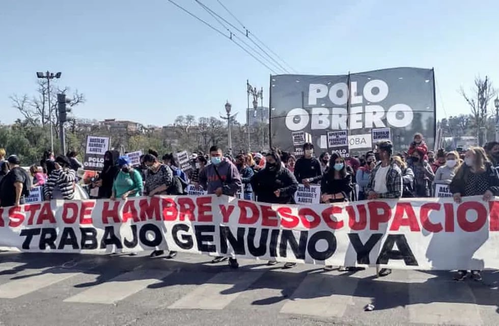 El Polo Obrero marcha por el centro de Córdoba, este 16 de septiembre 2021.