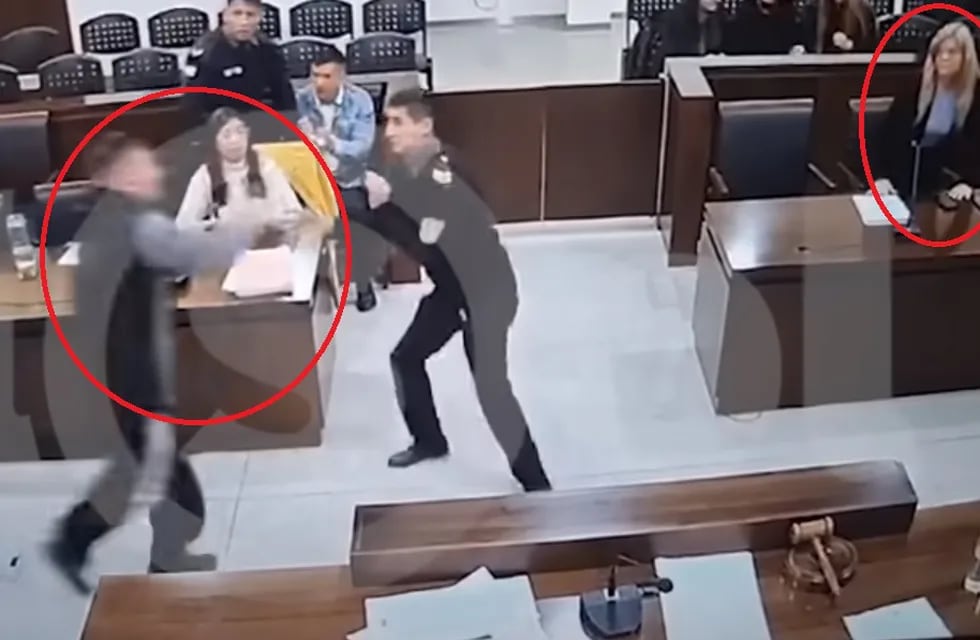 Ataque a la fiscal Claudia Ríos en medio de un juicio en Mendoza (Captura de pantalla).