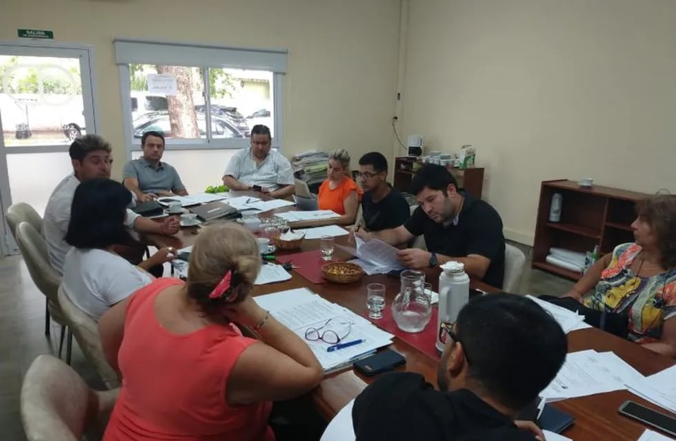 Sesión del Concejo Deliberante en Colonia Caroya (Gentileza Mas Radio)