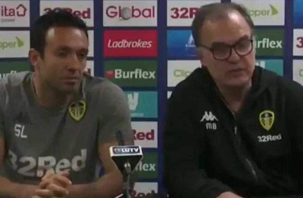 Marcelo Bielsa le envió sus disculpas a Hernán Crespo durante una conferencia de prensa.