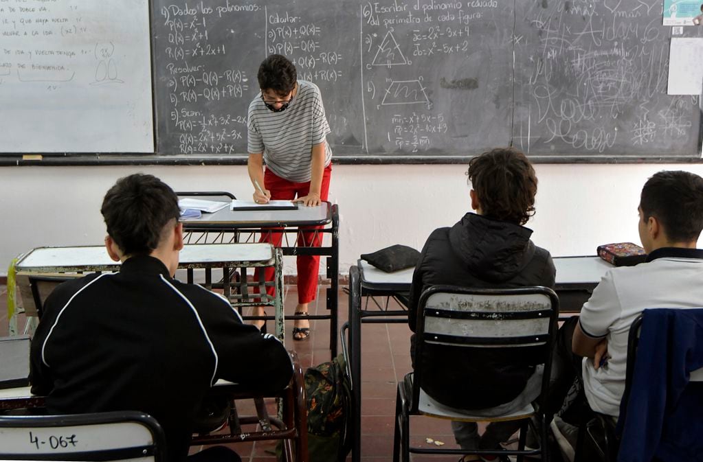 Desde el SUTE indican que falta inmobiliaria en las escuelas de Mendoza.
 Foto: Orlando Pelichotti / Los Andes