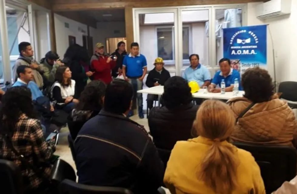 Mineros en conferencia de prensa, en Jujuy