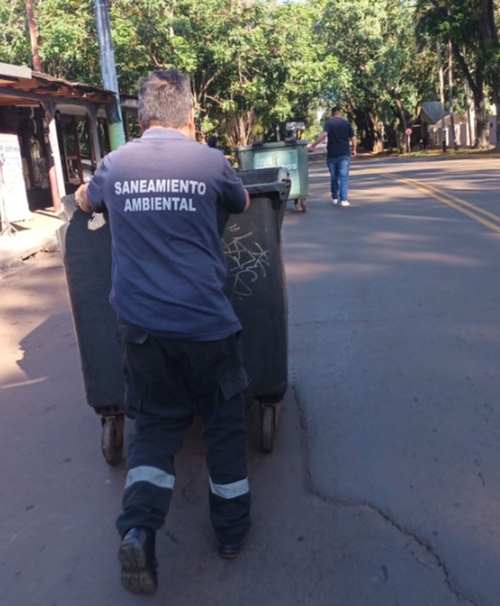 Puerto Iguazú: la Dirección de Saneamiento Ambiental trabaja en concientización de prácticas prohibidas.