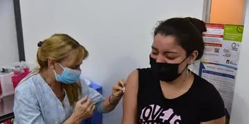 Pérez y Pujato vacunan contra la Fiebre Hemorrágica Argentina