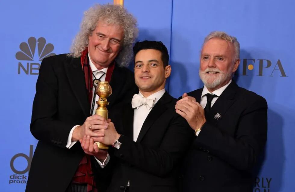 Beverly Hills (United States), 07/01/2019.- A handout photo made available by the the Hollywood Foreign Press Association (HFPA) shows Rami Malek accepting the Golden Globe Award for Best Performance by an actor in a Motion Picture - Drama for his role in 'Bohemian Rhapsody' at the 76th Annual Golden Globe Awards ceremony at the Beverly Hilton Hotel, in Beverly Hills, California, USA, 06 January 2019. (Estados Unidos) EFE/EPA/HFPA / HANDOUT ATTENTION EDITORS: IMAGE MAY ONLY BE USED UNALTERED +++ MANDATORY CREDIT ++ HANDOUT EDITORIAL USE ONLY/NO SALES