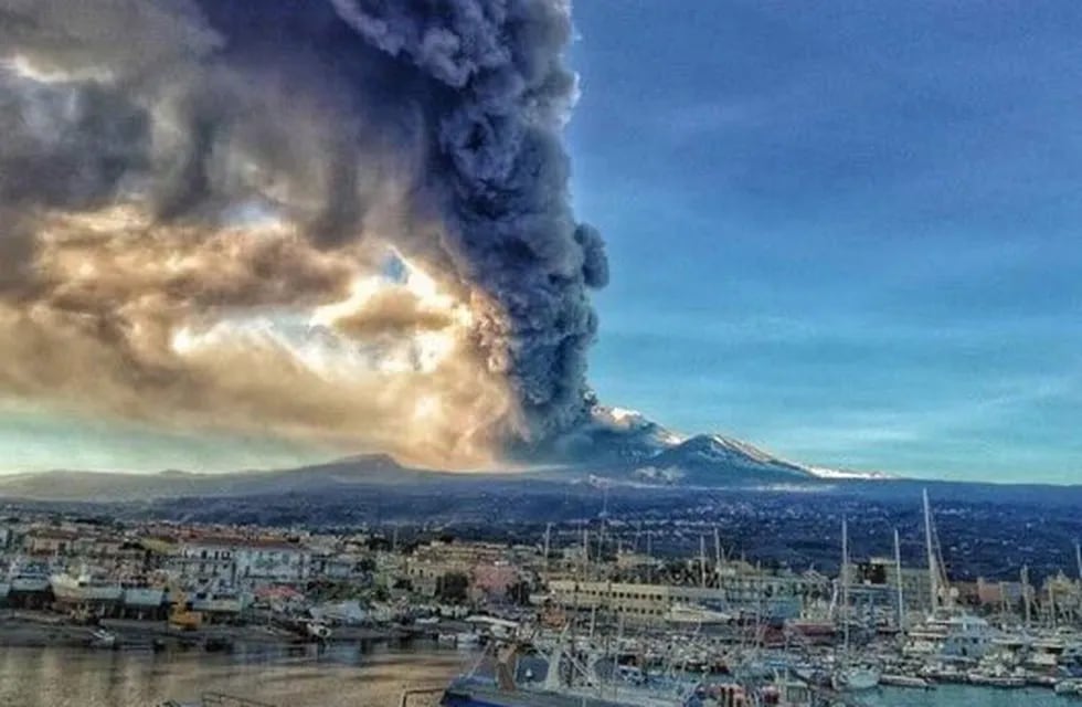El volcán Etna en una erupción previa (Foto: Twitter)