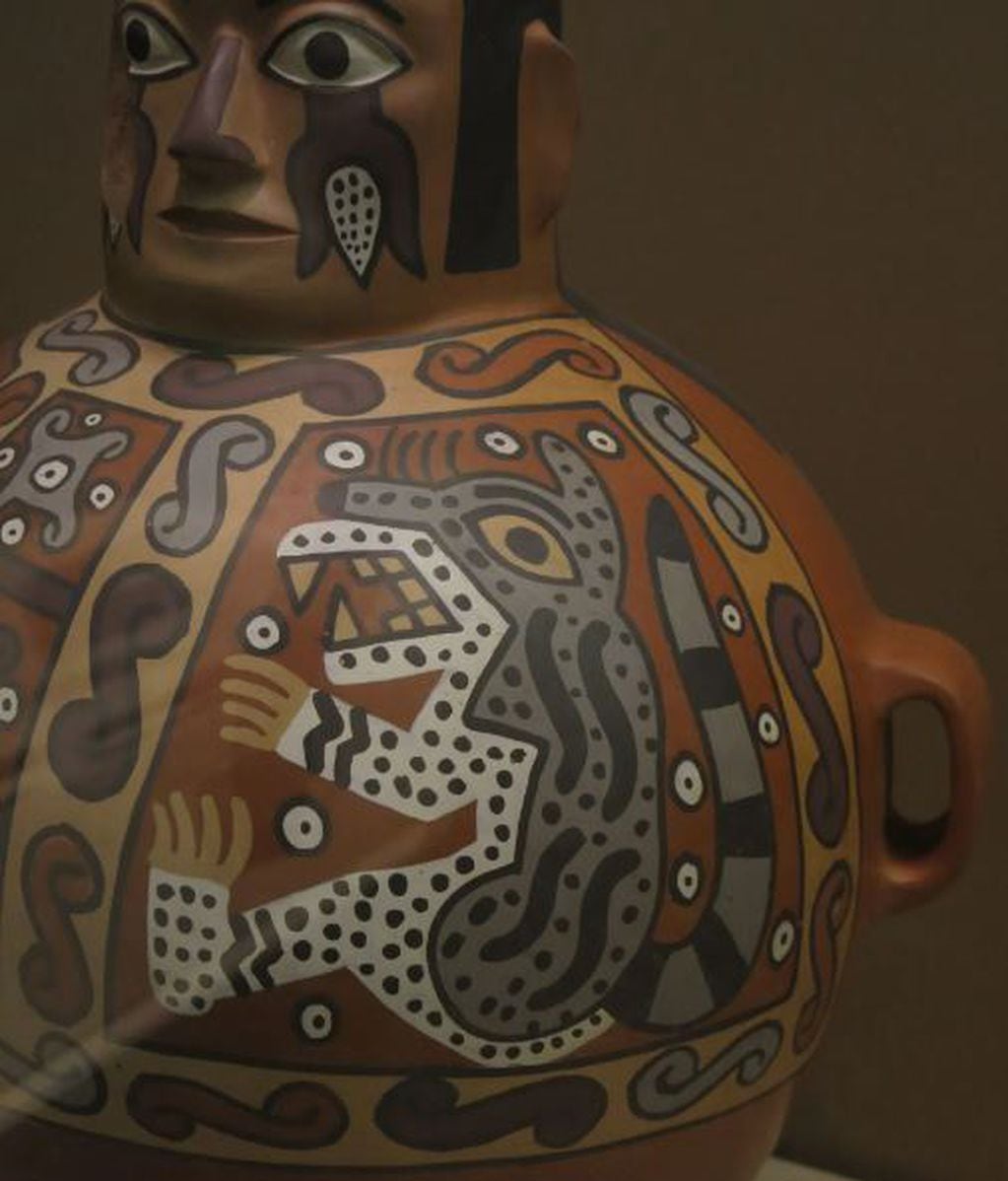 Gato Andino en mitos, leyendas y esculturas prehispánicas
