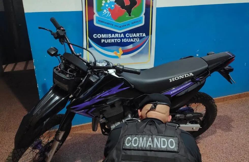 Puerto Iguazú: dos motocicletas fueron recuperadas gracias al rápido accionar de las fuerzas policiales.