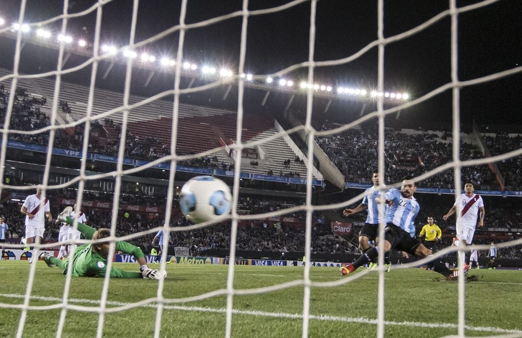 El último enfrentamiento entre Argentina y Perú en el Monumental por Eliminatorias fue en 2013.