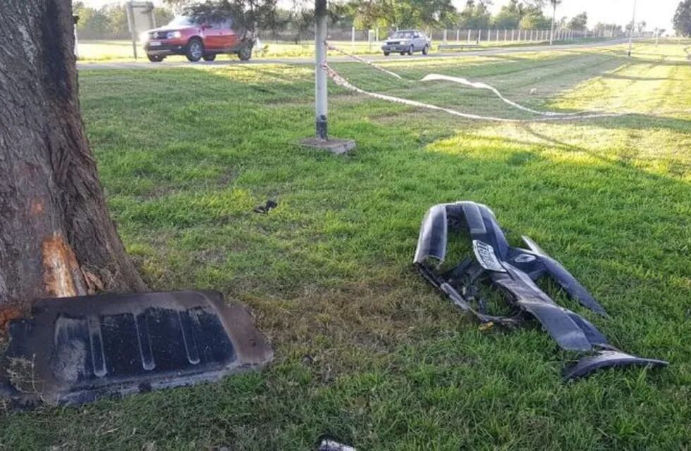 Chocaron contra un árbol en La Calera.