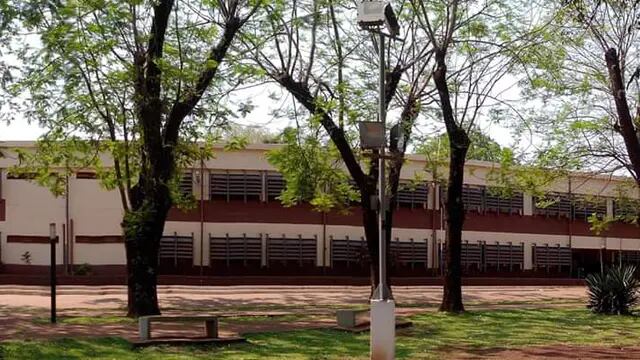 El profesor de gimnasia daba clases en la escuela Paula Albarracín de Sarmiento de la provincia de Corrientes.