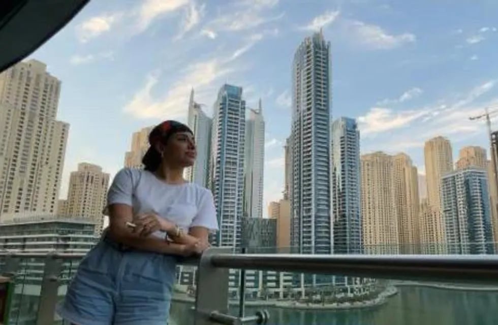 La cordobesa Paula Esquivel siente que gracias a Twich y "El Wachaje" volvió a ver Dubai con ojos de turista.