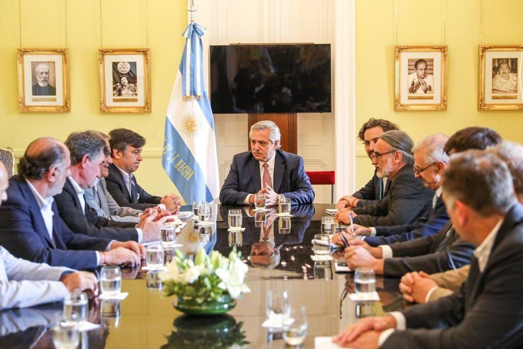El presidente Alberto Fernández con representantes de la mesa de enlace (Foto: Presidencia de la Nación)