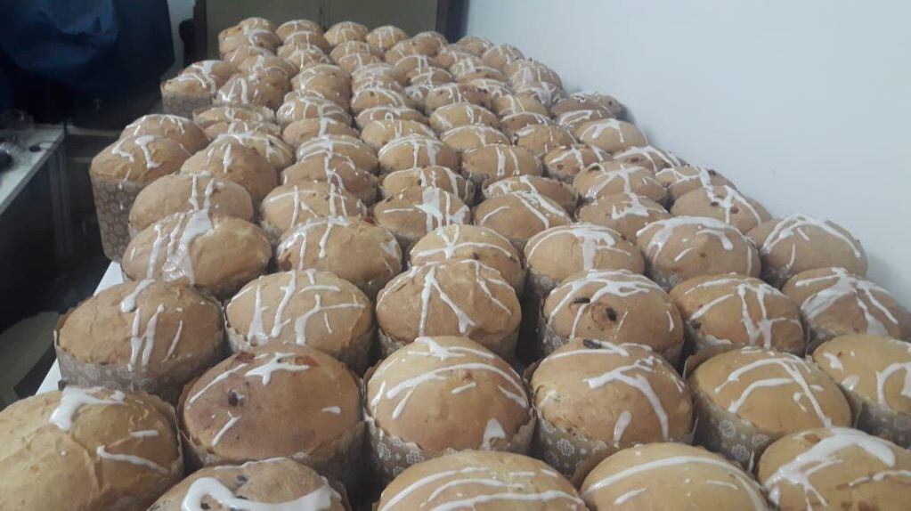 Internos del penal de Villa Floresta elaboraron 3 mil panes dulces