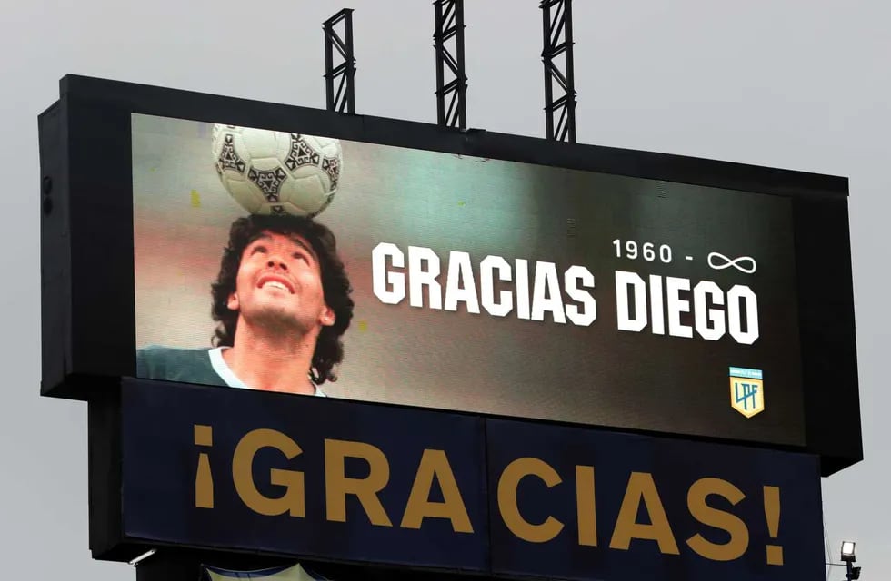 La Liga Profesional le rendirá homenaje a Diego Maradona al minuto 10 de todos los partidos de la fecha.