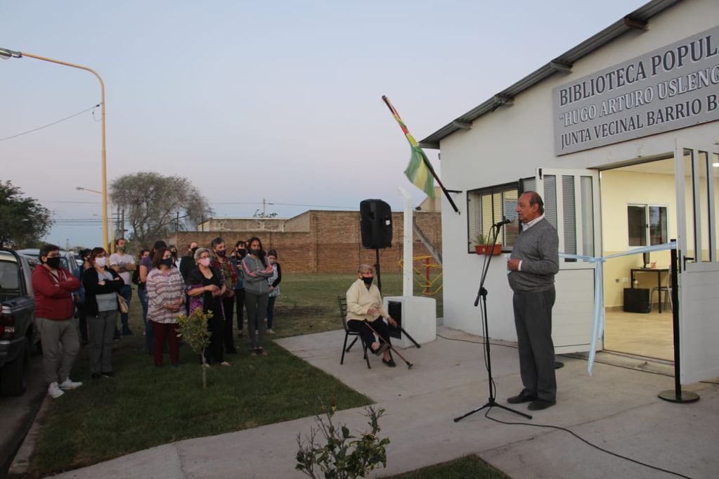 Se inauguró la biblioteca del Barrio Boca "Hugo Arturo Uslenghi"