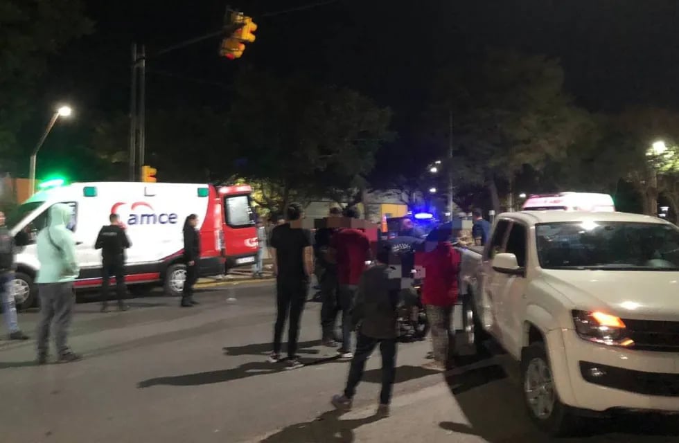 La colisión ocurrió el sábado a la madrugada sobre Córdoba entre San Lorenzo e Yrigoyen.