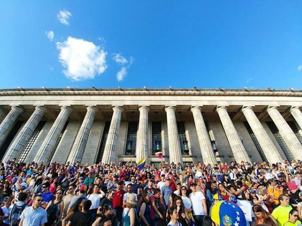 Cientos de venezolanos se manifestaron en Buenos Aires (Instagram)