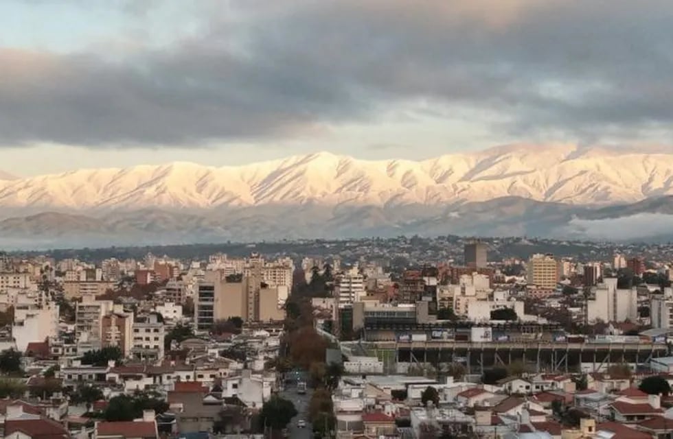 Cerros nevados en Salta
