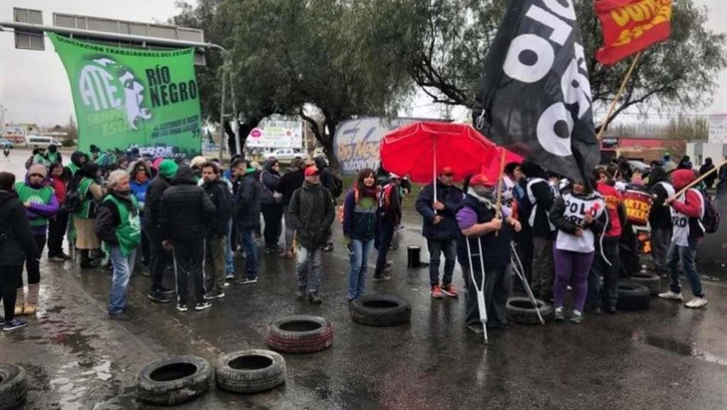 Manifestación en Neuquén durante este martes (web).