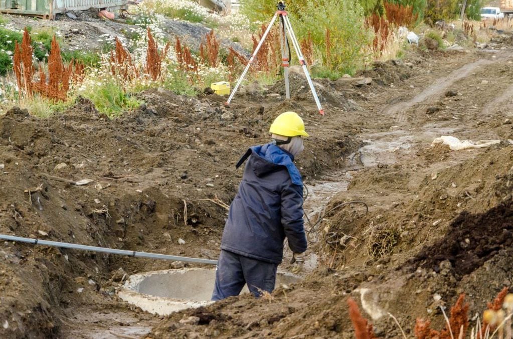 Ushuaia: realizan obras pluviales en el barrio Mirador del Fernández