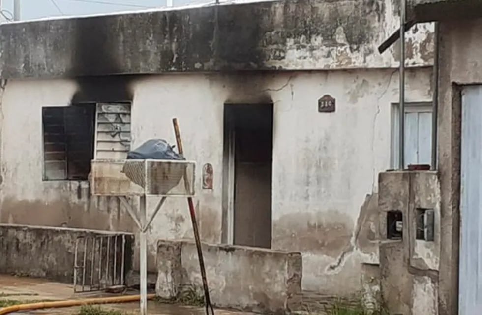 Incendio en una casa de Río IV