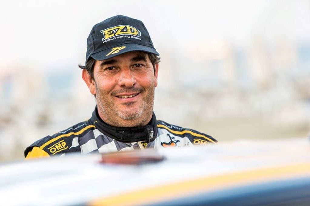 Alonso fue campeón argentino de Rally en 2012 (Clase 3) y subcampeón de la Copa del Mundo de Producción (WRC2) en 2014.