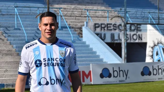 El defensor Gustavo Manuel Navarro firmó con Atlético de Rafaela