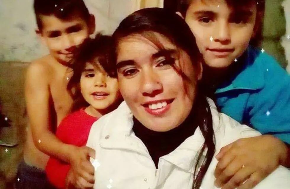 Silvia Quinteros tenía tres hijos y hacía meses que temía que algo malo les sucediera. (Facebook)
