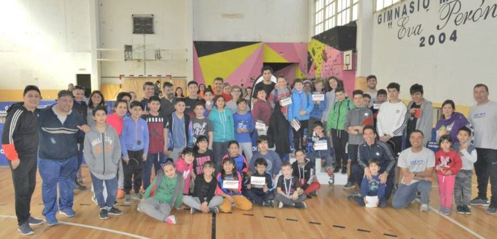 Participantes del Torneo Regional de Tenis de Mesa en Tornquist