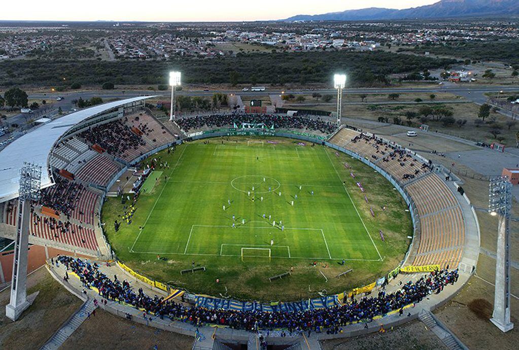 Estadio Juan Giberto Funes en La Punta.