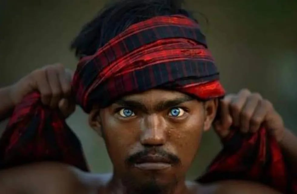 Una tribu de Indonesia cautiva porque sus integrantes tienen los ojos azules. Foto: geo.rock888/Instagram.