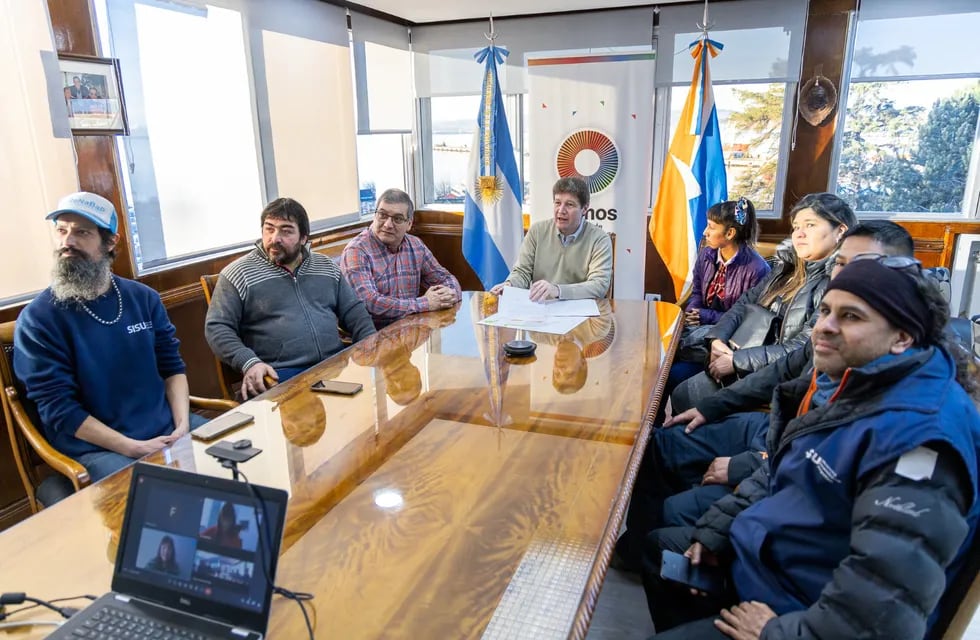 Rubrican un convenio para proveer de energía a más de 130 familias de Ushuaia