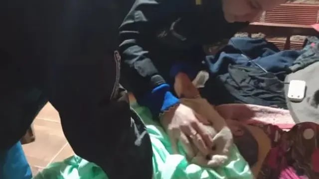 Posadas: policías ayudaron a una mujer a dar a luz en su casa