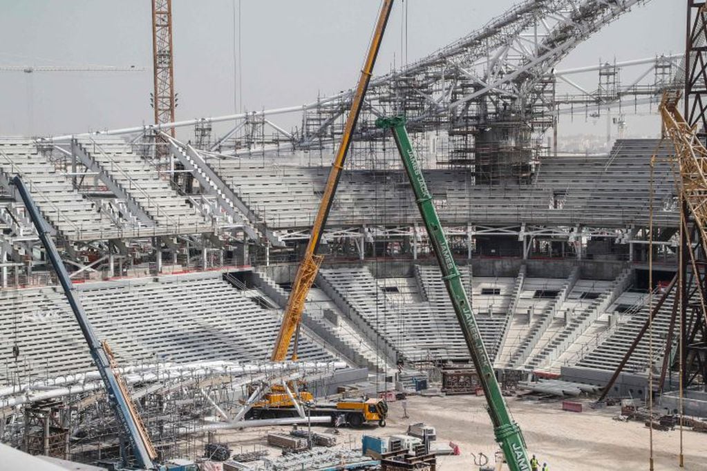 Las obras del estadio de Al Wakrah. Foto: AFP.