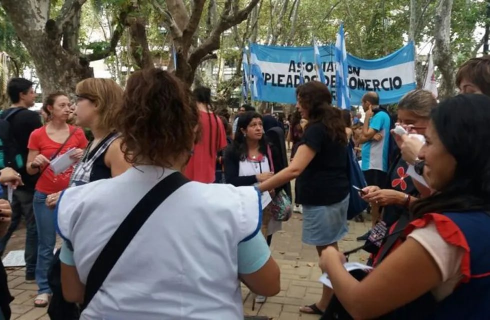 La Asociación Empleados de Comercio (AEC) adhirió a la movilización por el paro de la CTA en Rosario.