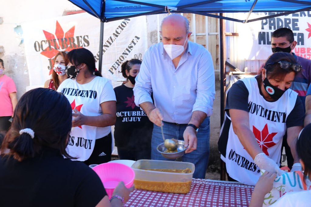 El diputado Rivarola compartió la celebración del Día del Trabajador con vecinos de San Pedro de Jujuy.