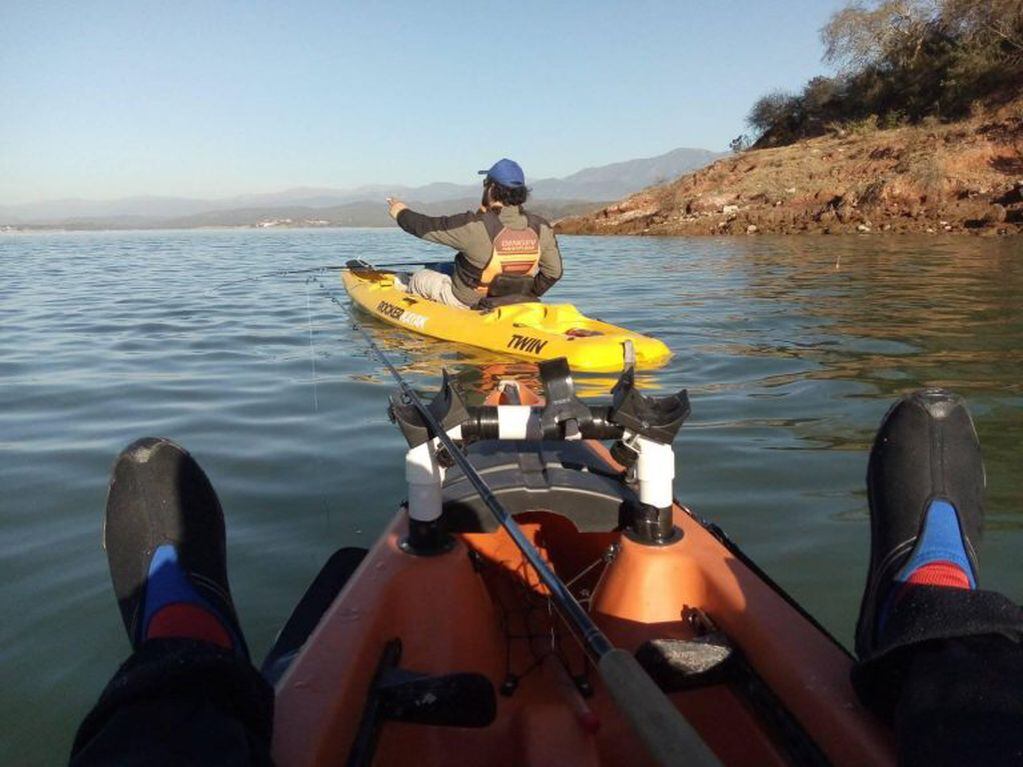 Este domingo limpiarán el Cabra Corral con lanchas, catamaranes y kayak (Facebook Amigos del Kayak Salta)