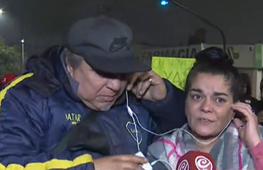 Los padres de la adolescente de 15 años que estaban desaparecida, en diálogo con la televisión. (Captura de video).