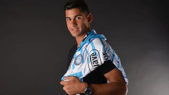 CUTI. Cristian Romero y su amor por la celeste (Foto: La Voz)