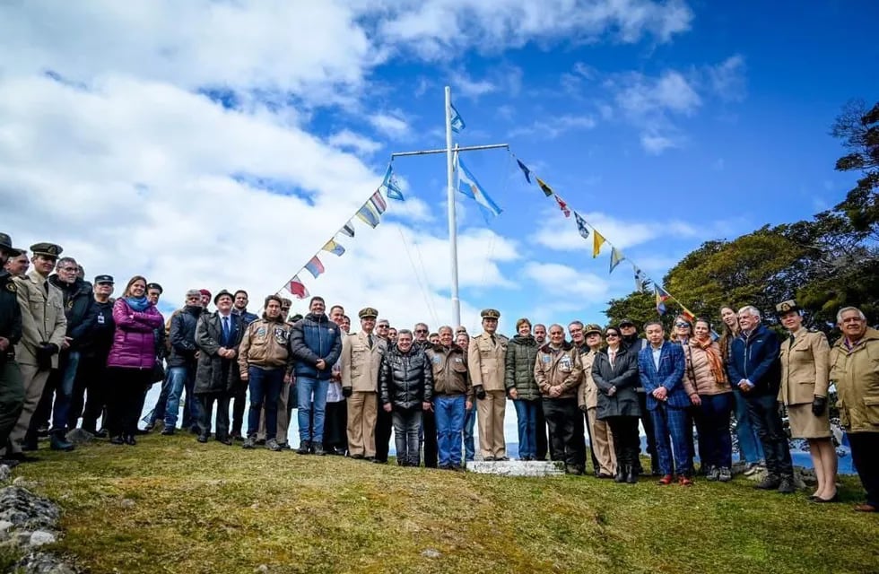 Acto por el 75º aniversario del destacamento de Prefectura en Isla Redonda