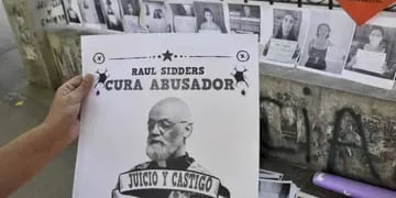 En rechazó a la prisión domiciliaria del cura Raúl Sidders, empapelan una fiscalía de La Plata