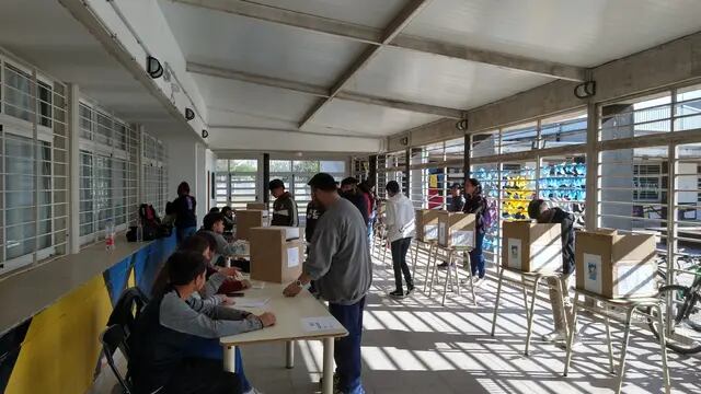 Elecciones en la escuela N° 615 para elegir su nombre