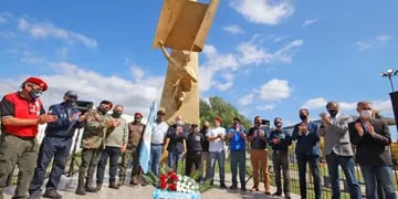 2 de abril: sentido acto en Carlos Paz por nuestros héroes de Malvinas.