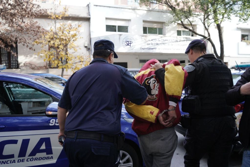 Robo "piraña". Los cuatro delincuentes quedaron detenidos. (Policía de Córdoba)