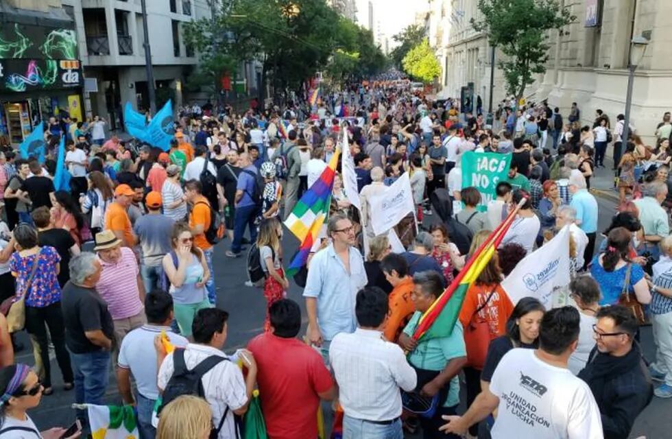La marcha a favor de Evo en Córdoba.