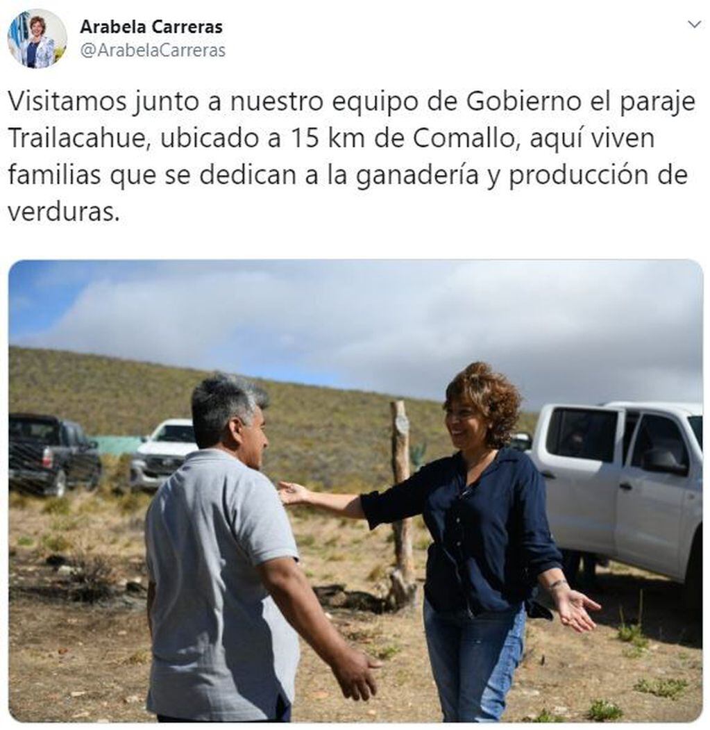 Arabela Carreras durante una visita a productores rionegrinos (web).