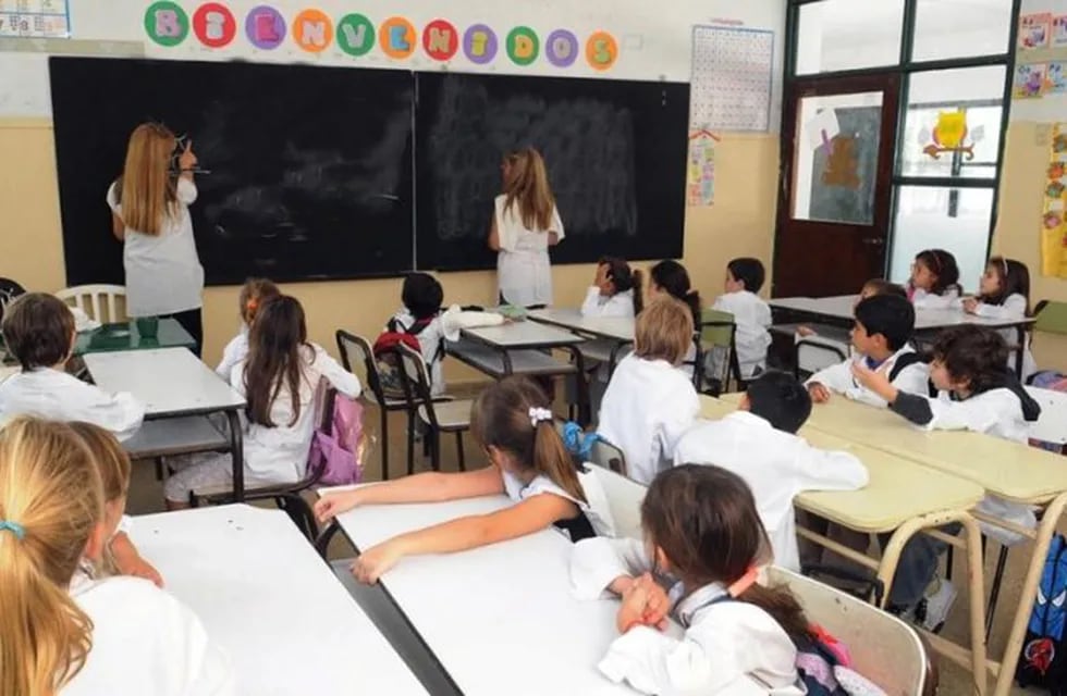 La escuela N°38 de Stefanelli, provincia de Río Negro, está bajo la lupa por las denuncias de abuso de nueve alumnas.